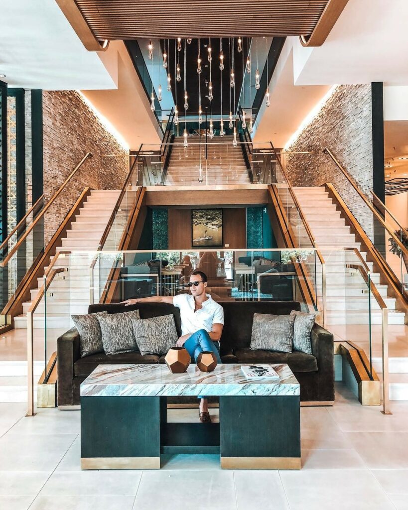 IHG Hotels Review: Redefining Hospitality Excellence 2 IHG Hotels